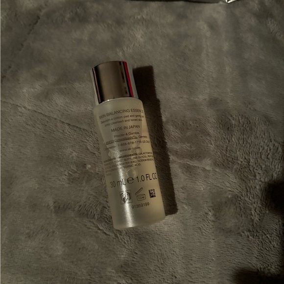 Red and Silver Skincare Mask Set - Picture 3 of 11